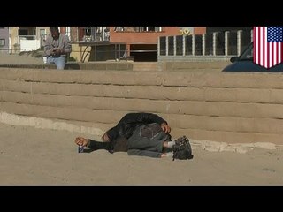 Bezdomny podpalony podczas snu na plaży