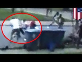 Brutalny atak: nastolatek w amoku bije łopatą kogo popadnie