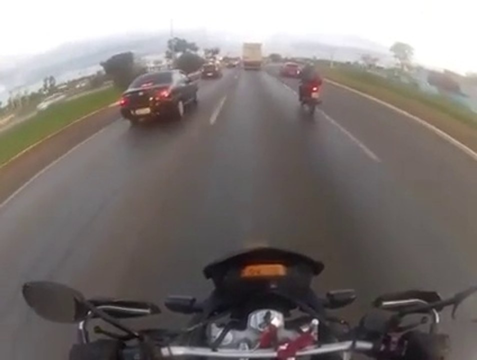 A tire Headshot a Biker