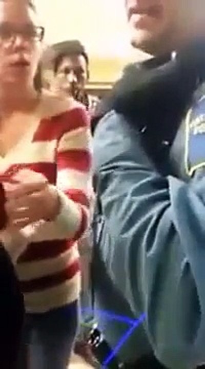 Advertisement   119   12   0 Share this Video Drunk, Entitled Douchebags Are Shocked When Cop Rightfully Puts His Foot