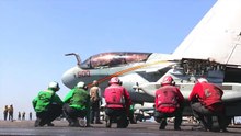 [軍事紀錄-航母作業中]美海軍布希號航母(CVN-77)，在波斯灣進行飛行任務的甲板起降作業 IN 2014