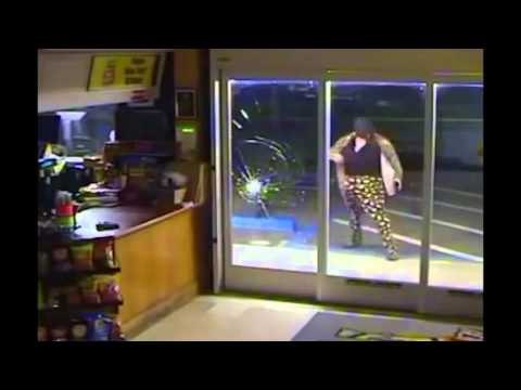 VIDEO: 350-pound na magnanakaw, isang taon nang hinahanap ng pulis!