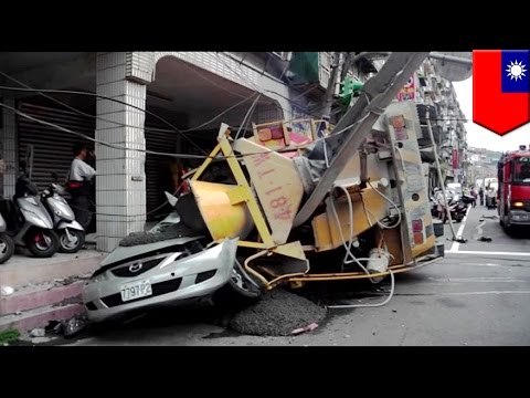 Cement truck accident: 21-ton truck loses control and slams into cars at busy intersection