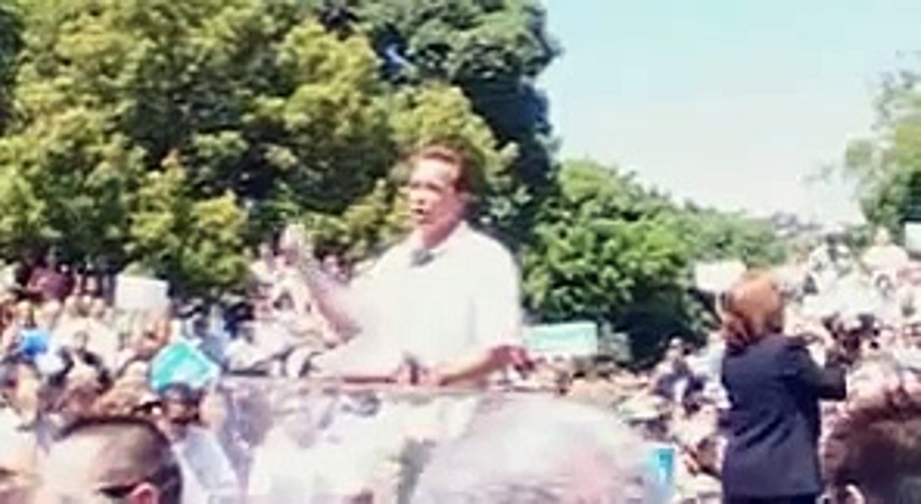 Arnold Schwarzenegger gets hit by an egg then replies