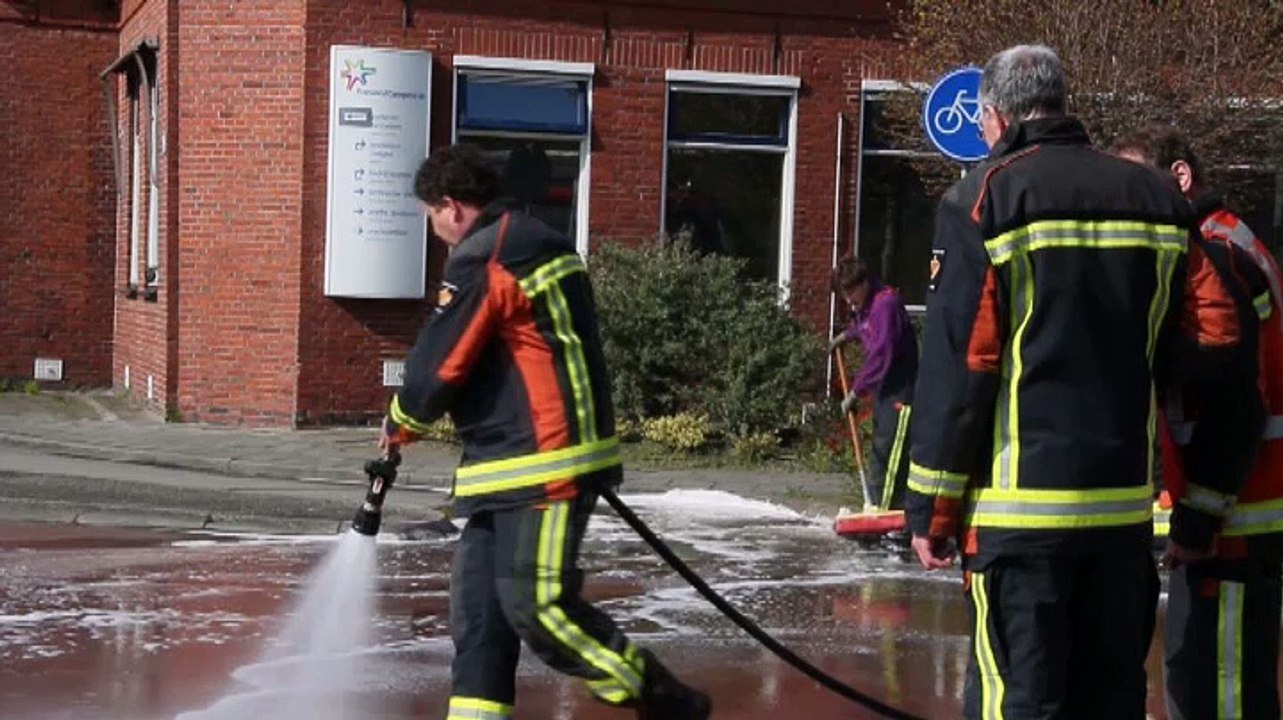 Vrachtwagen verliest lading room in Noordwijk - RTV Noord