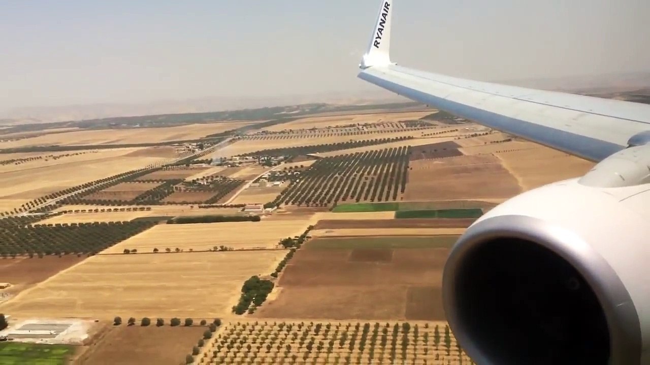 Ryanair Boeing 737-800 arriving Fes-Saiss airport