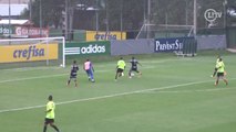 Cleiton Xavier marca e Palmeiras goleia o Nacional em jogo-treino