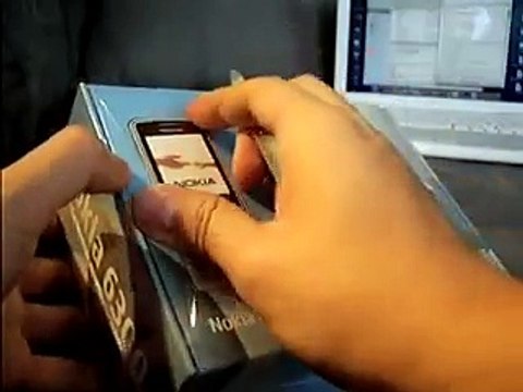 unboxing Nokia 6300