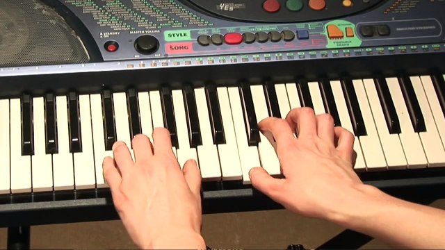 Singing Tips : Ways to Train Your Voice to Sing Better