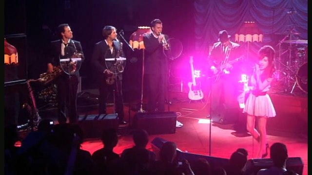 Amy Winehouse - Valerie - Live HD