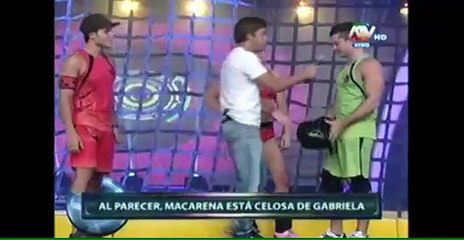 Combate: ¿Macarena Velez está celosa de Gabriela Palomino?