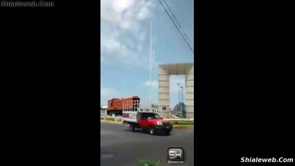 OVNI UFO OBJETO VOLADOR NO IDENTIFICADO EN ZAMORA MICHOACAN MEXICO UN PLATILLO VOLADOR METALICO SOBREVUELA EL CENTRO DE LA CIUDAD ABRIL 2015