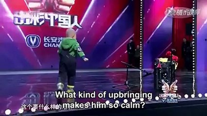 Amazing 3 year chines baby dance in show