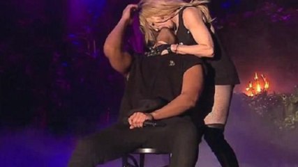 Madonna'dan Kadın Hayranına Sinkaflı Küfür