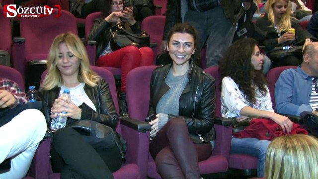 'Necmiq' isimli tiyatro oyununa ünlü akımı