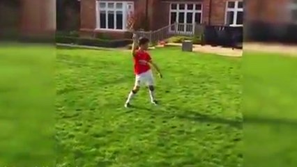 Minik Persie babasının izinde