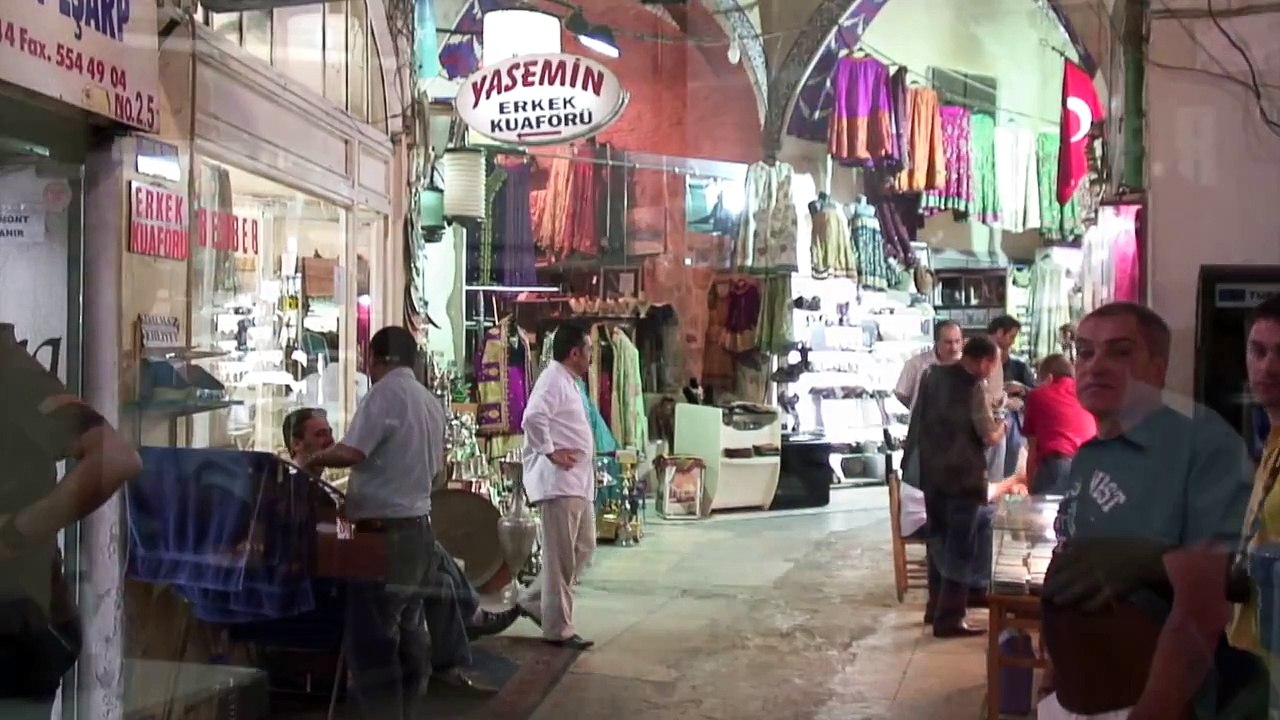 The Turkish Barber Haircut (Grand Bazaar Istanbul Turkey)