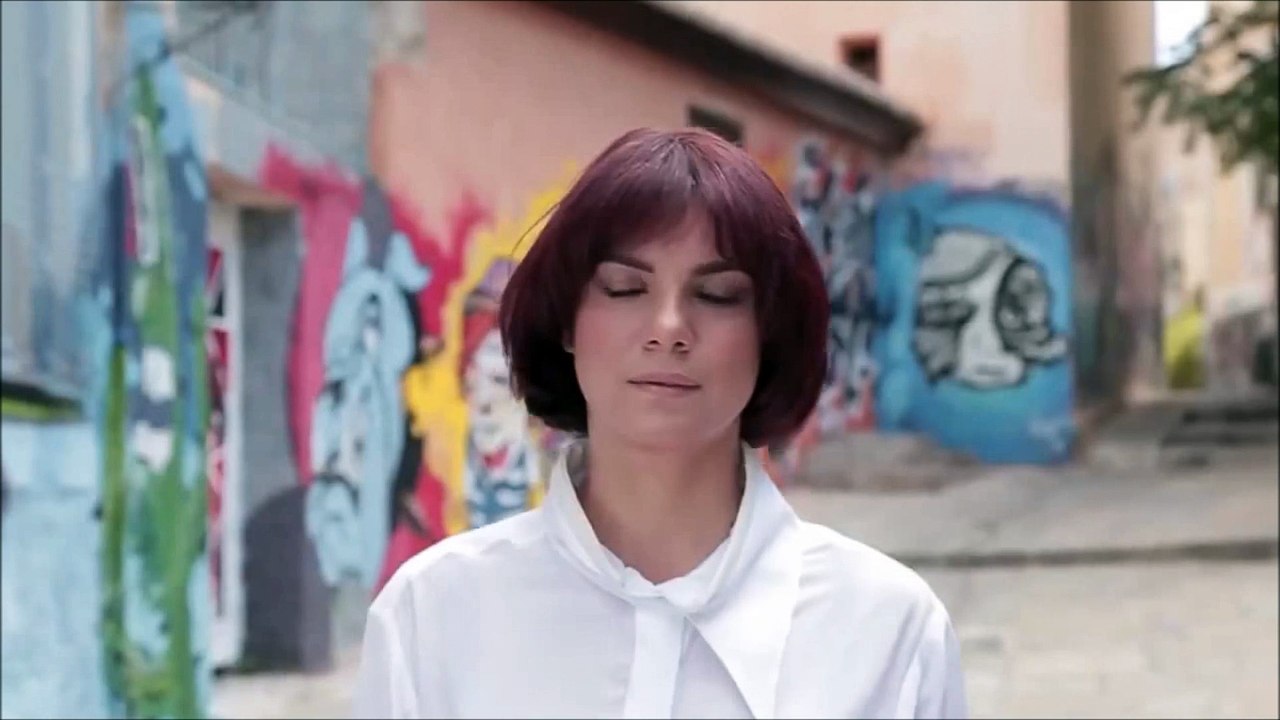 AM|Ανδριάνα Μπάμπαλη - Τ’ Ακουστικά|14.01.2015 Greek- face (hellenicᴴᴰ video clips)