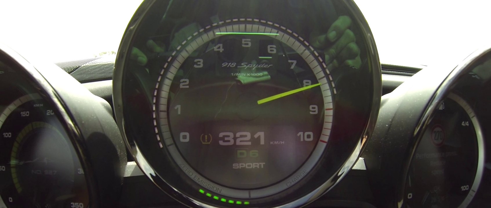 350 km/h sur route en Porsche 918 Spyder