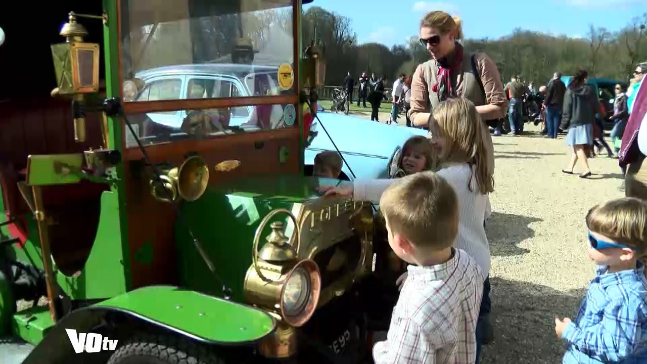 Passionnés de voitures anciennes