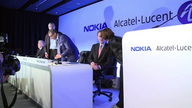 Le finlandais Nokia va absorber Alcatel-Lucent début 2016