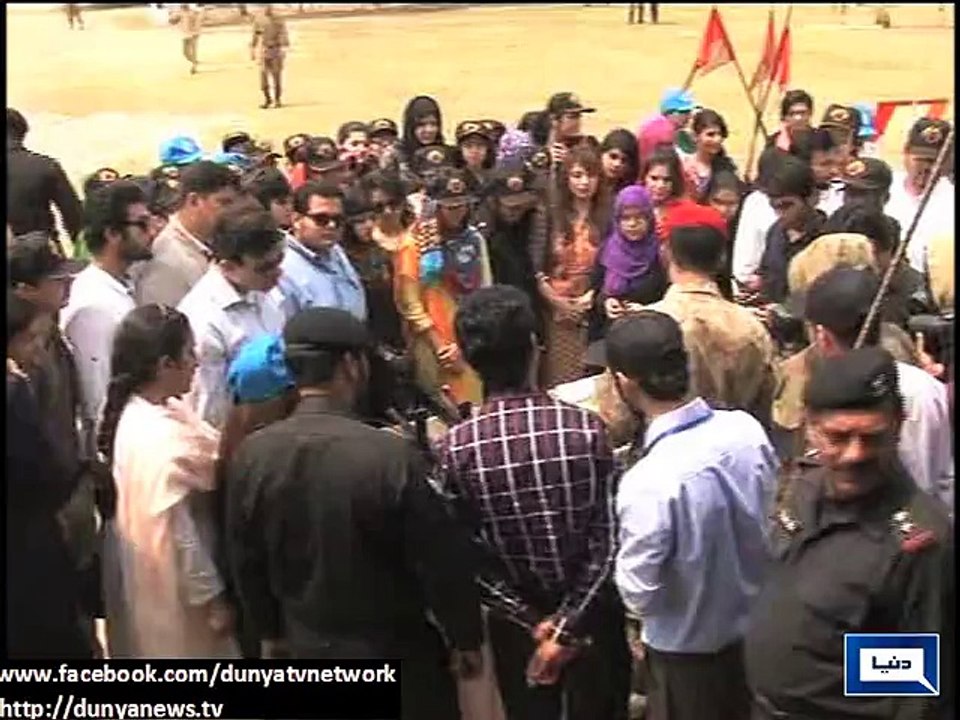 Dunya News - Lahore: More than 100 students spend memorable day with Pak Army