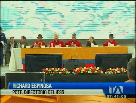 Presidente Correa se reunió con representantes de seguro campesino