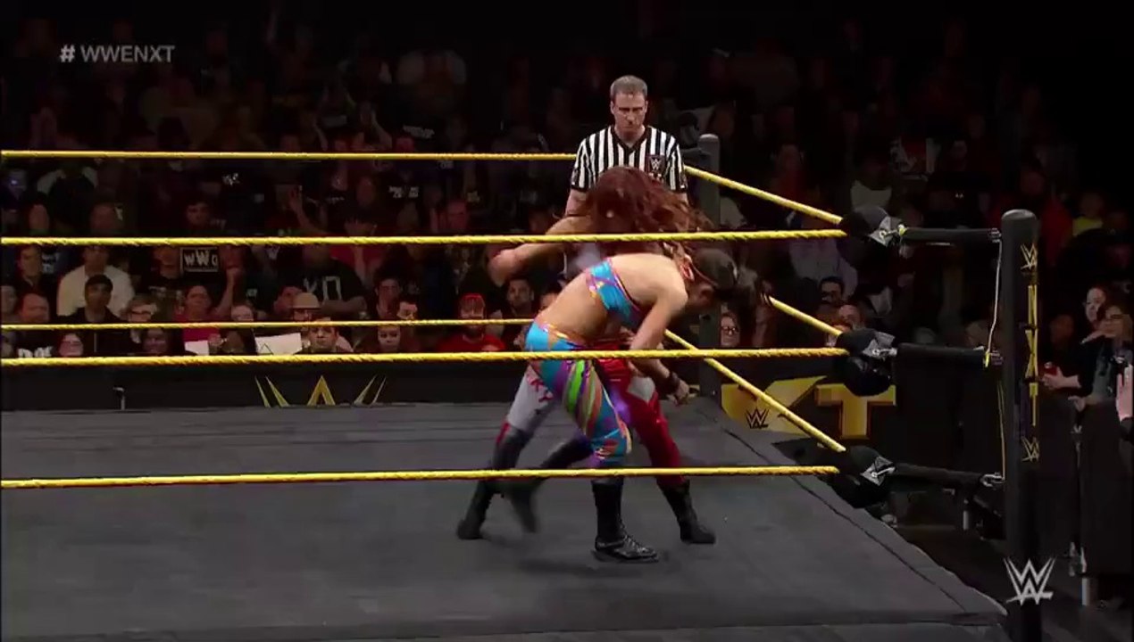 BAYLEY VS BECKY LYNCH || WOMEN WRESTLING || WWE