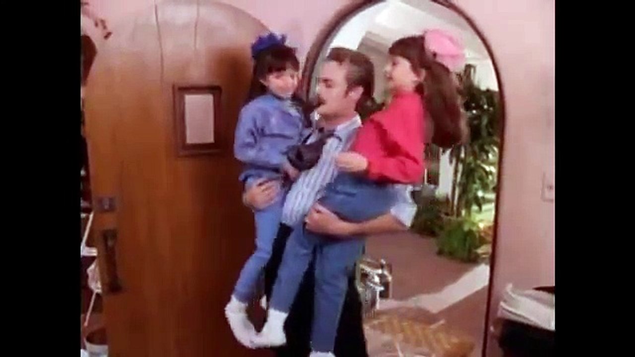 Beverly Hills 90210 - Dylan: Brenda or Kelly?