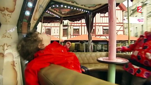 Mon manège à moi : à la découverte des fêtes foraines françaises