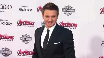 Jeremy Renner Jokes Fatherhood Kind of Screwed His Career
