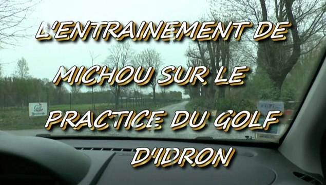 PAU - 15 AVRIL 2015 - IDRON : L'ENTRAINEMENT DE MICHOU SUR LE PRACTICE DU GOLF D'IDRON.