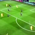 Lionel Messi y el palo que evitó un golazo con efecto al PSG por Champions
