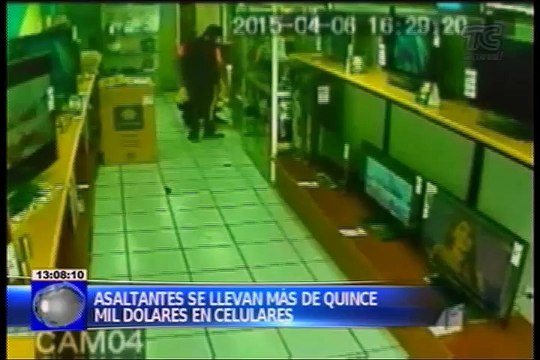 Grabados mientras robaban en un almacén en Quito