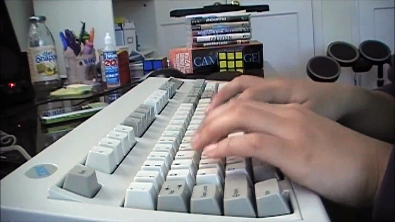 Typing on an IBM Model M Keyboard HD