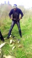 صياد من عالم أخر ههههههه