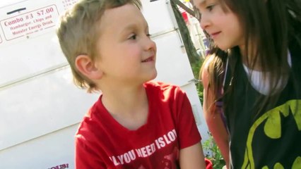 Video de niños de 5 años besandose por primera vez llena de ternura la internet
