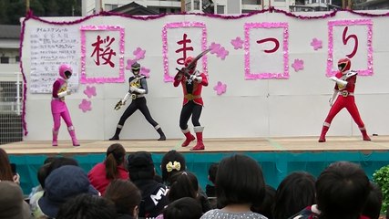 獣電戦隊キョウリュウジャーショー　　聖蹟桜ヶ丘さくらまつり