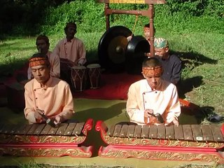 LAGU DAERAH SUNDA-JAWA BARAT (BUBUY BULAN)