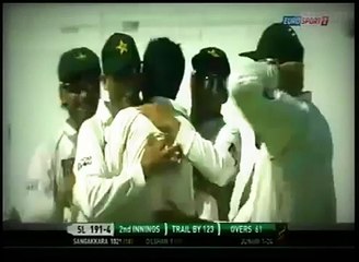 Junaid Khan's To Dilshan (Gorgeous Delivery  -Clean Bowled )