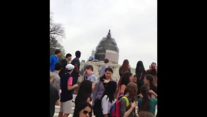 Un individu se pose en hélicoptère sur la pelouse du Capitol aux USA : arrestation direct!