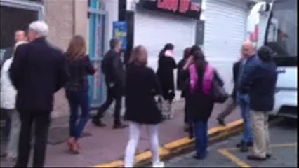 Départ des commercants de Cannes-La Bocca au procès Unik a Nice