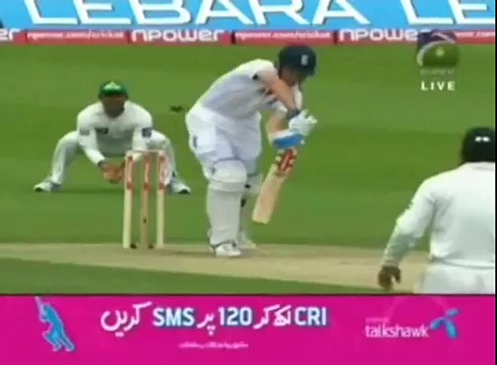 Mohammad Aamir Abusing Umar Akmal After Drop Catch - YouTube