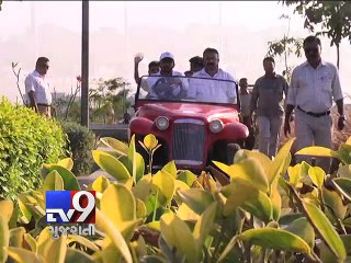 Polo vintage car rides add to 'Riverfront Garden' charms - Tv9 Gujarati