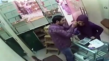 Goldsmith robbed by girl in seconds