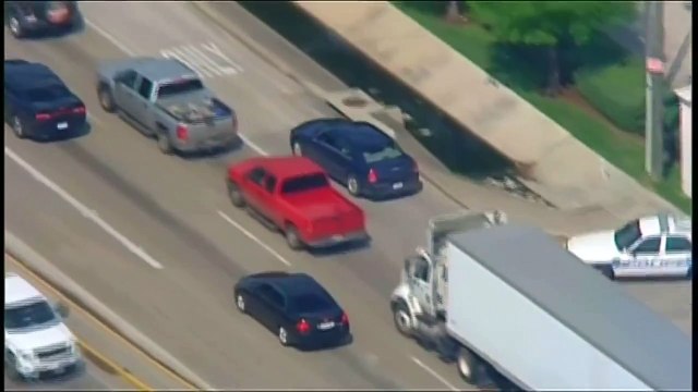 После получасовой погони техасские полицейские застрелили водителя