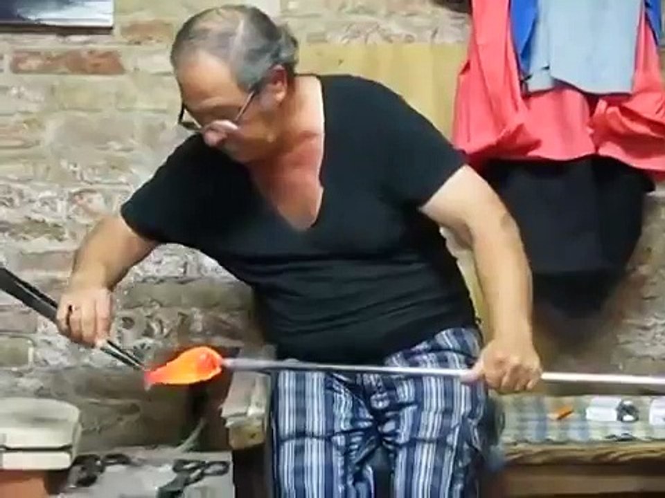 (It's Amazing & Hilarious)Creation of artistically glass horses in minimum possible time...........!!!!!!!!!!