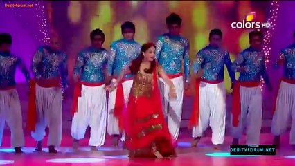 madhuri dixit full performence at people's choice awards...!