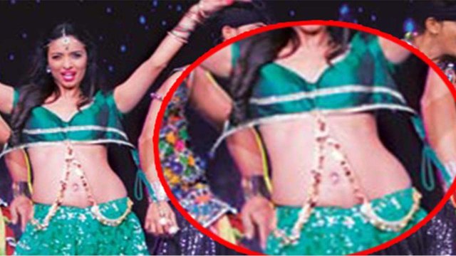 Oops! Malaika Arora Khan Faced Wardrobe Malfunction - The Bollywood