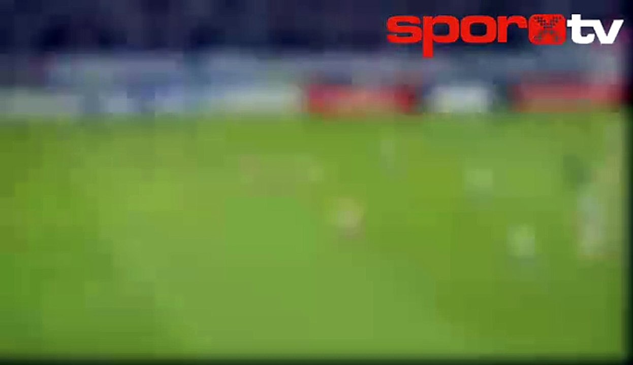 Omar Perez örümcek aldı!